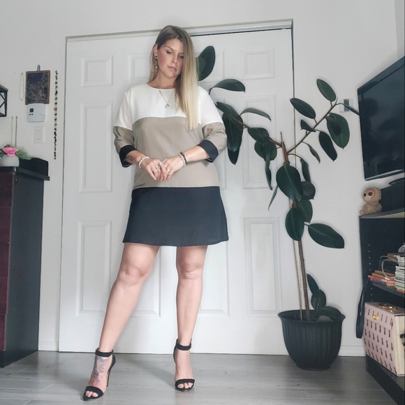 NEUTRAL TONED COLORBLOCK CLASSIC DRESS - Picture 8 of 10